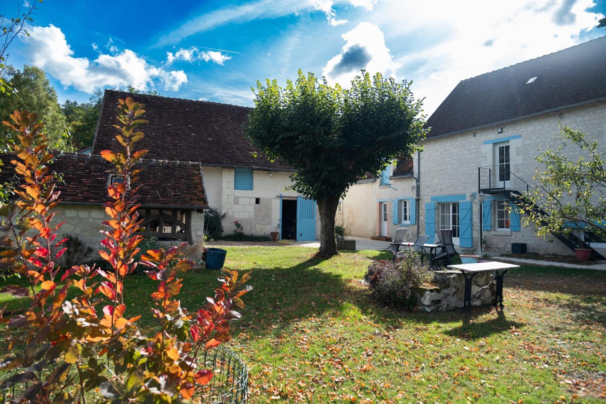 Le Moulin Bleu *